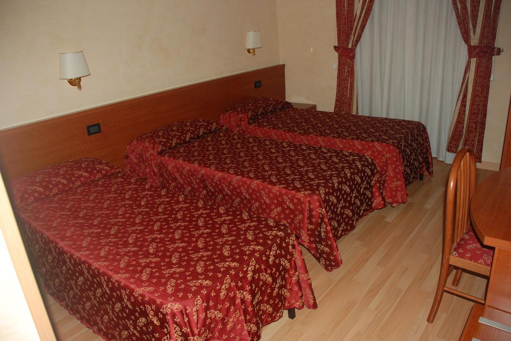 Funny Palace Hostel Rome Kamer foto